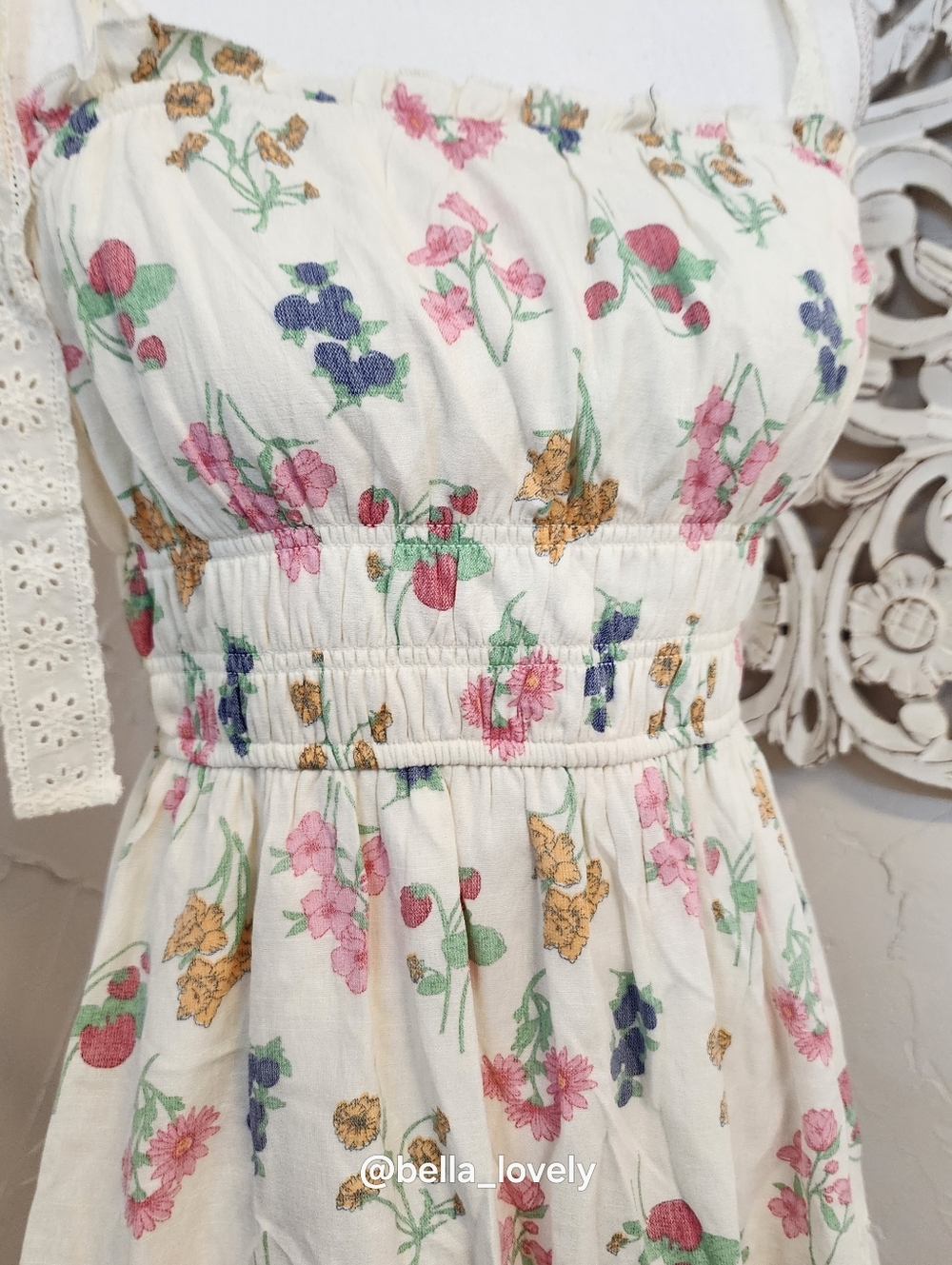 Adorable Spring Lace Strapped Ivory Floral Tie-Shoulder Sundress - Picture 2 of 9